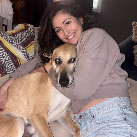 Meet your Posher, Nadia - Picture 1 of 1